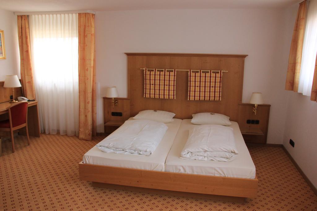 Hotel Am Schloss Darmstaedter Hof Bad Homburg vor der Höhe Pokój zdjęcie